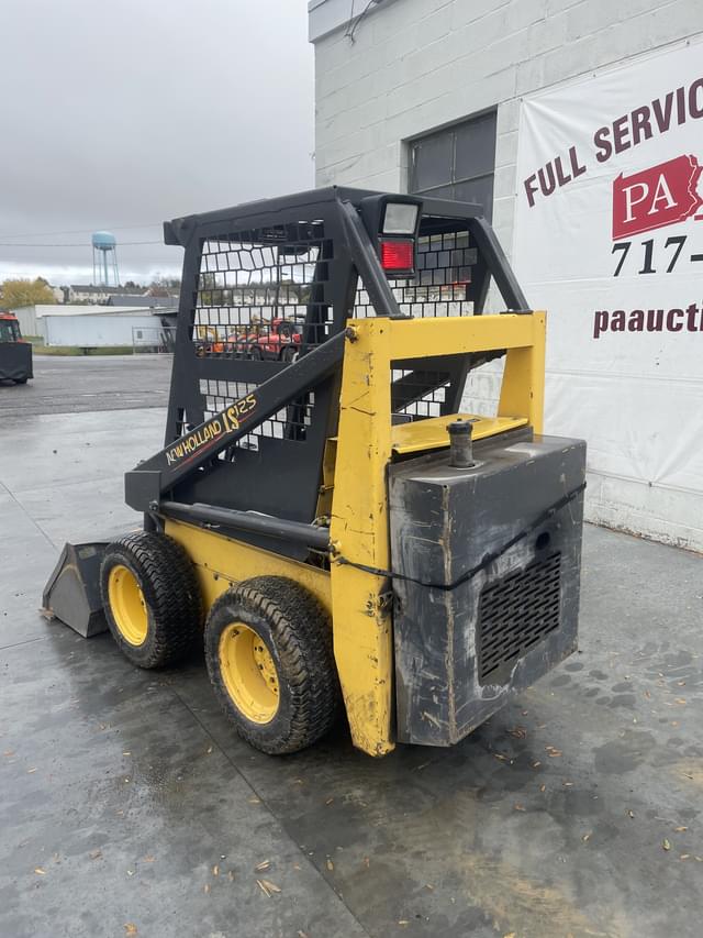 Image of New Holland LS125 equipment image 3