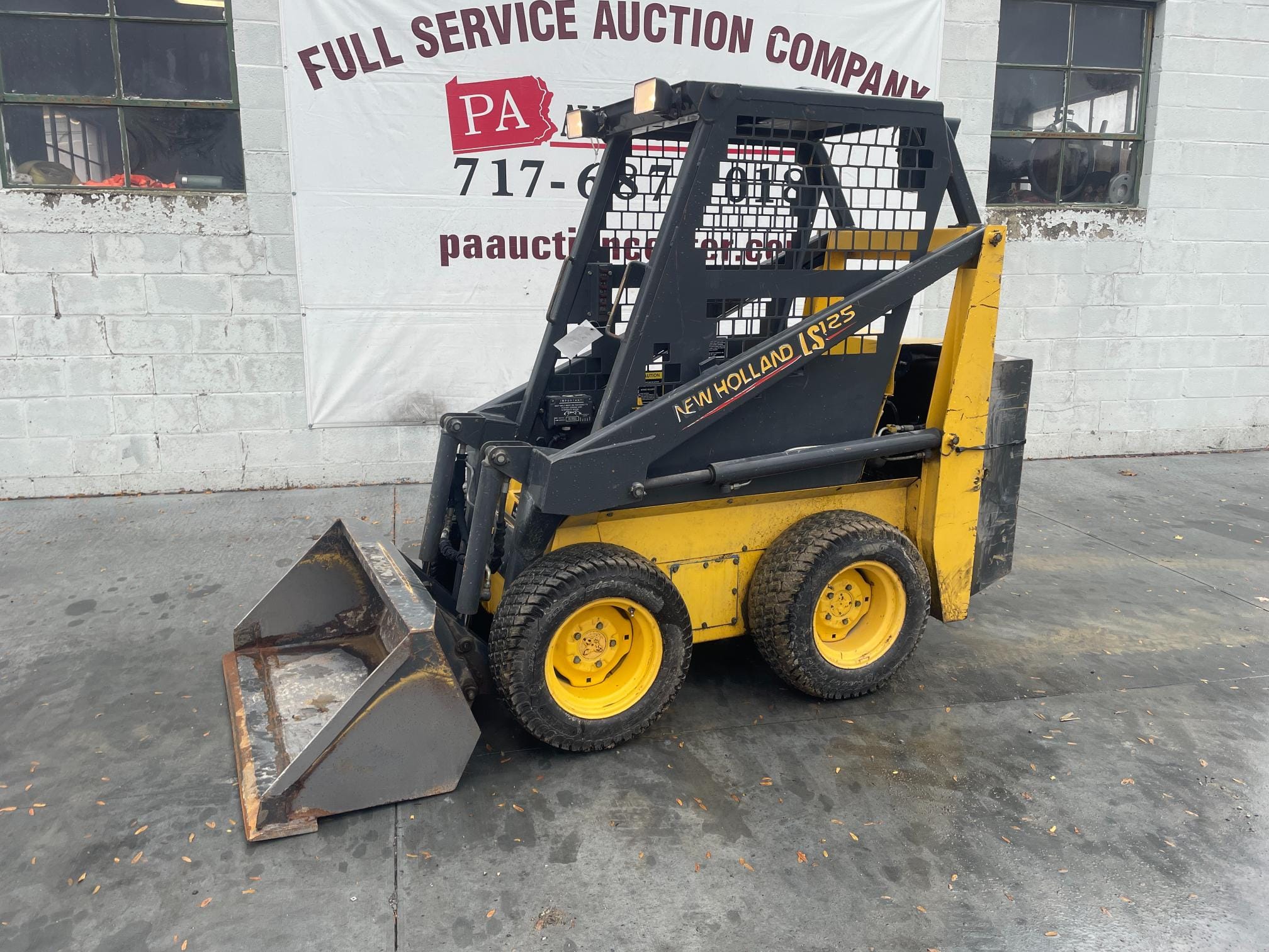 Main image New Holland LS125