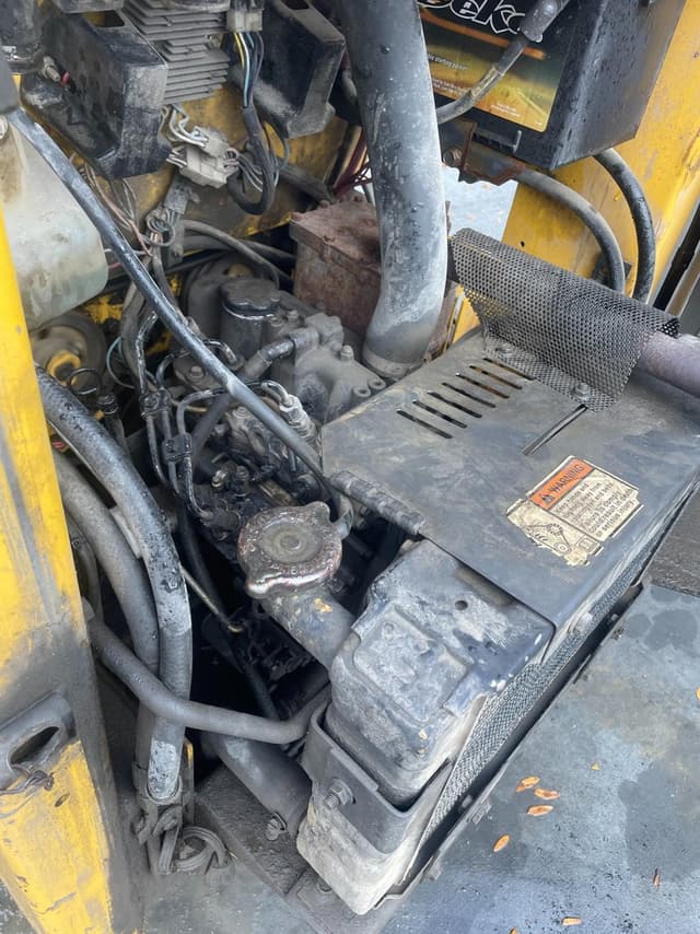 Image of New Holland LS125 equipment image 4