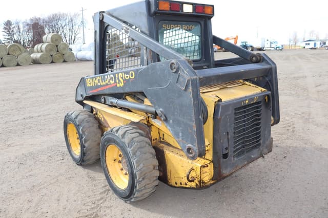 Image of New Holland LS160 equipment image 4