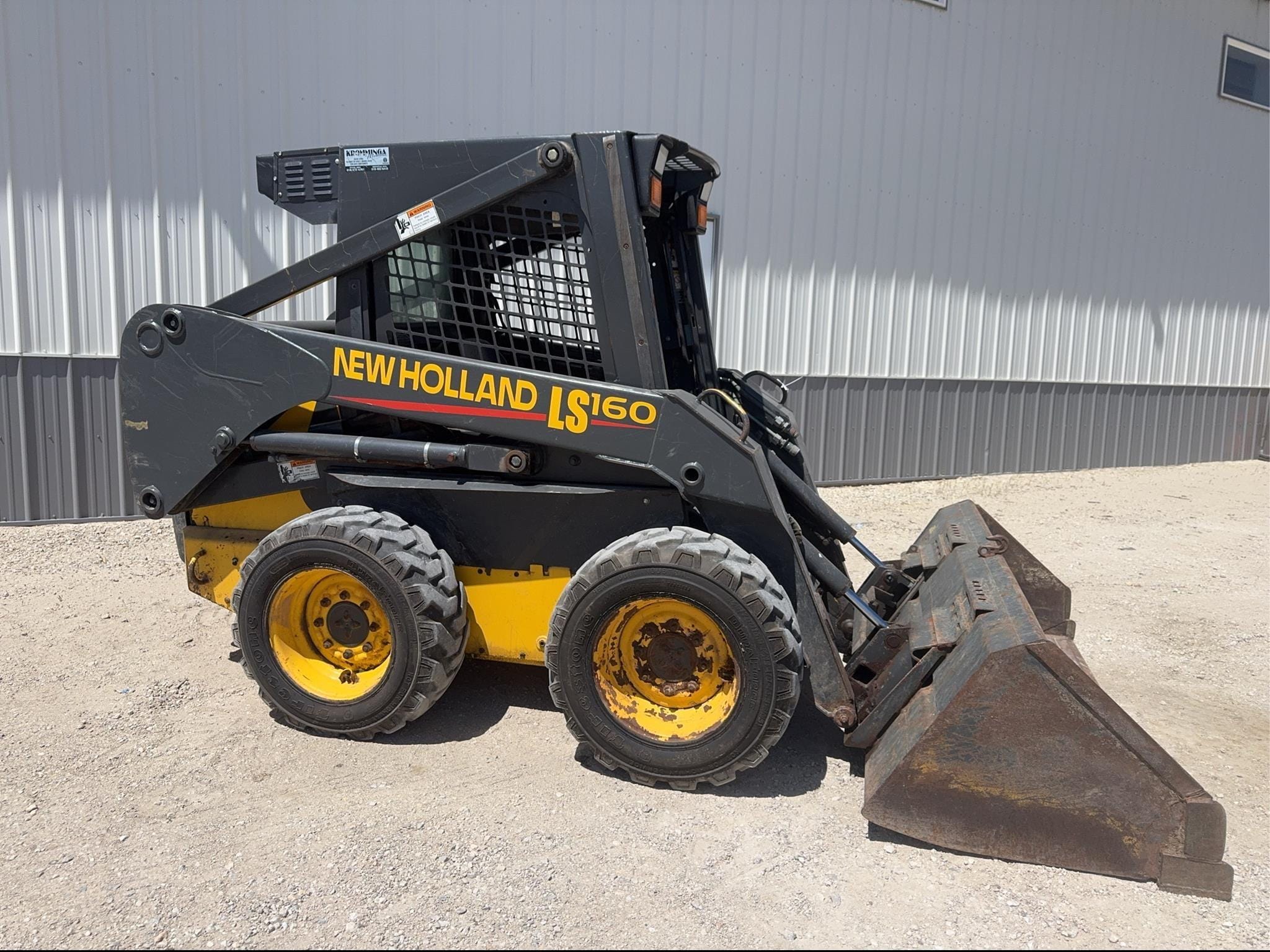 New Holland LS160 Equipment Image0