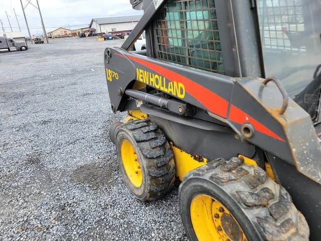 Image of New Holland LS170 equipment image 3