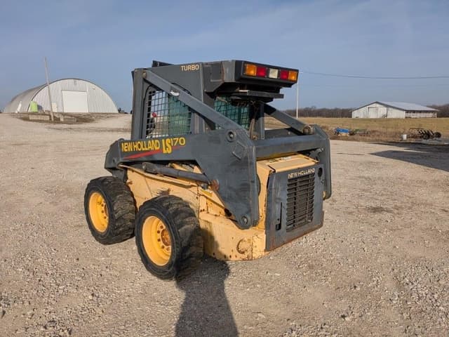 Image of New Holland LS170 equipment image 2