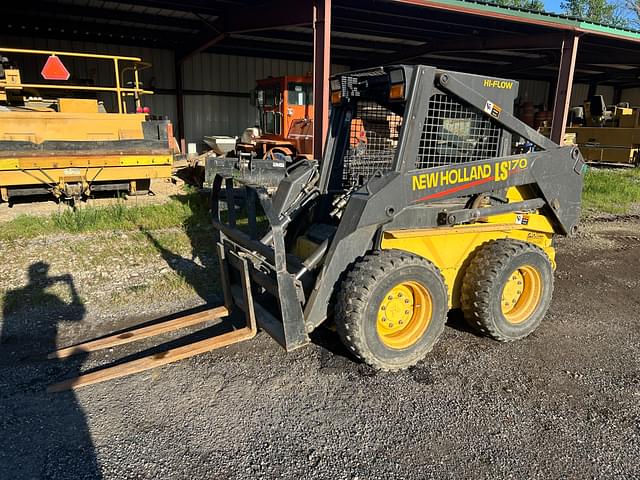 Image of New Holland LS170 equipment image 2