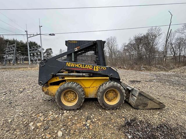 Image of New Holland LS170 equipment image 2