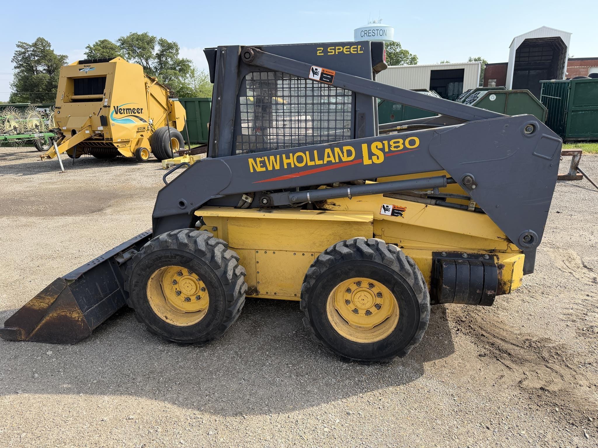 New Holland LS180 Equipment Image0