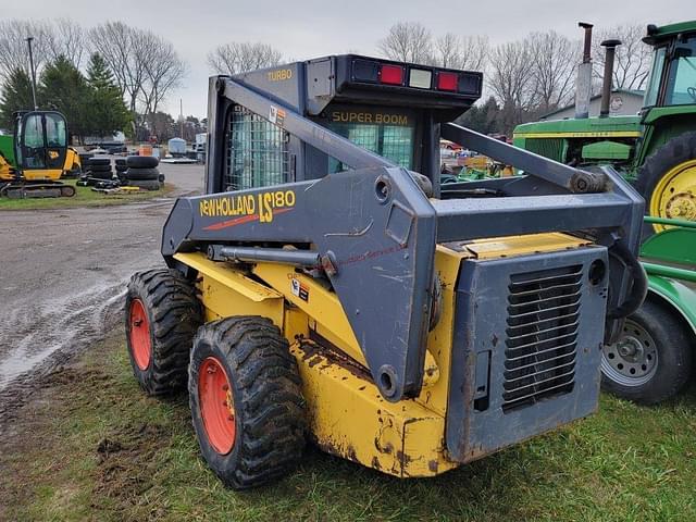 Image of New Holland LS180 equipment image 2