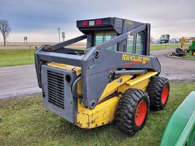 Image of New Holland LS180 equipment image 4