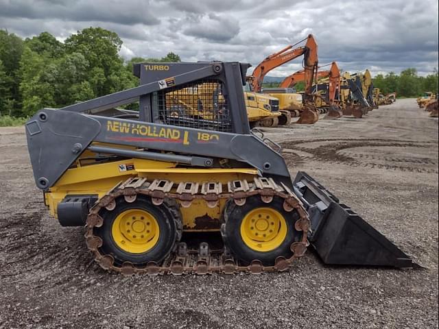 Image of New Holland LS180 equipment image 2