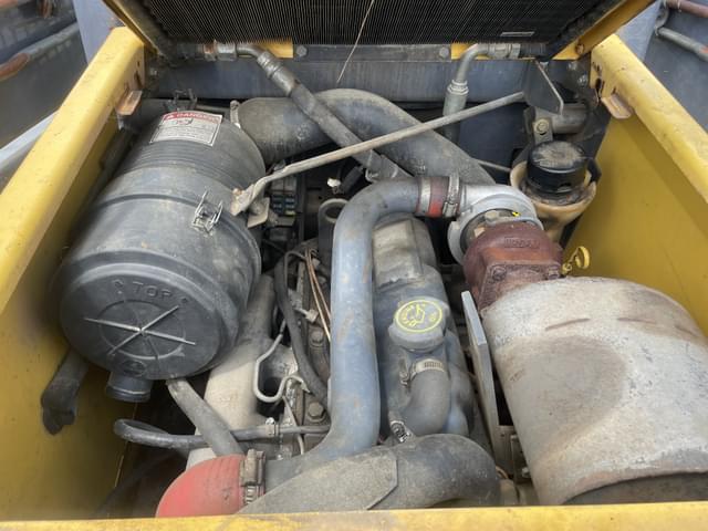 Image of New Holland LS180 equipment image 4