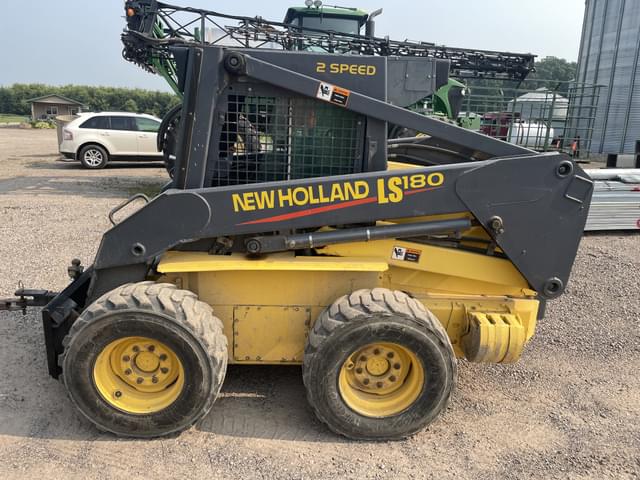 Image of New Holland LS180 equipment image 4