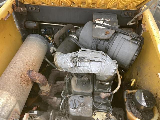 Image of New Holland LS180B equipment image 2