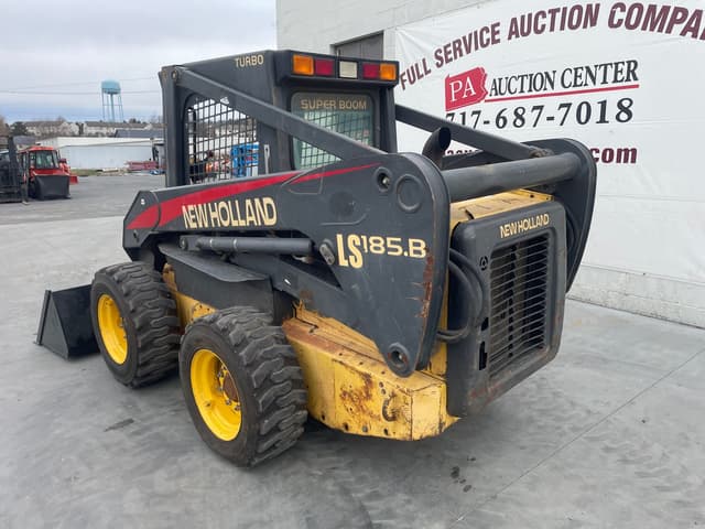 Image of New Holland LS185B equipment image 3