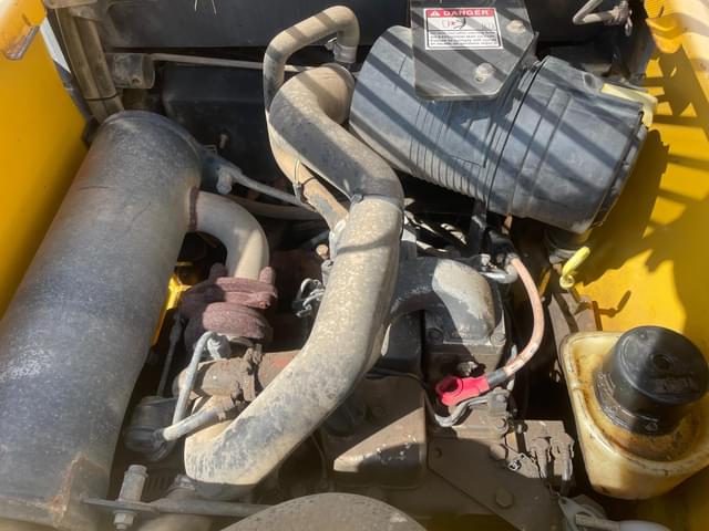 Image of New Holland LS185B equipment image 4
