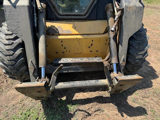 Image of New Holland LX565 equipment image 2