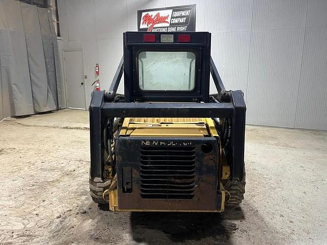 Image of New Holland LX565 equipment image 3