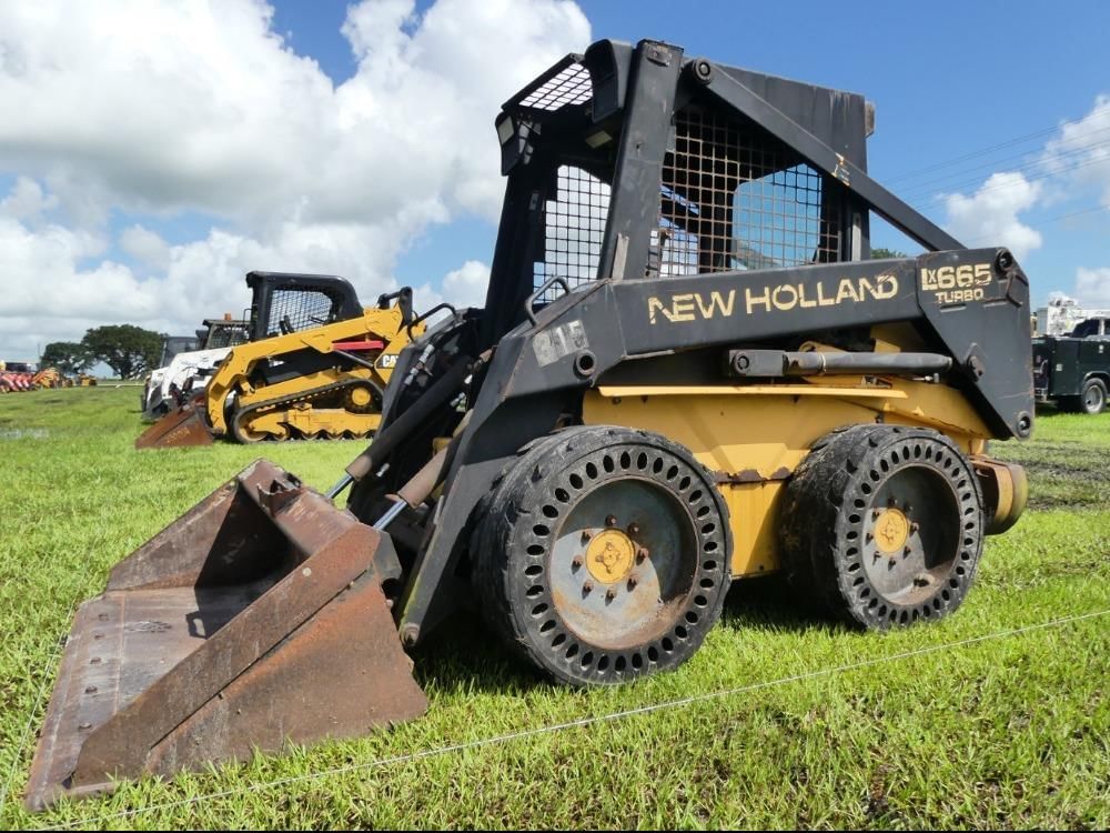 New Holland LX665 Equipment Image0