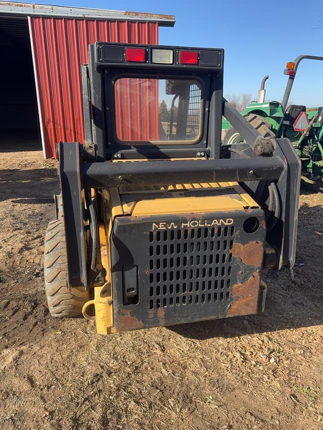 Image of New Holland LX665 equipment image 4