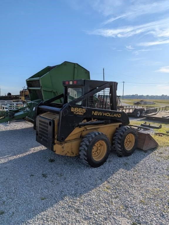 Image of New Holland LX665 equipment image 3