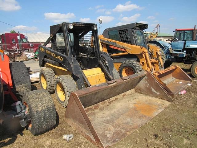 Image of New Holland LX665 equipment image 1