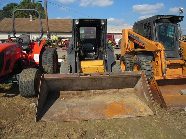 Image of New Holland LX665 equipment image 2