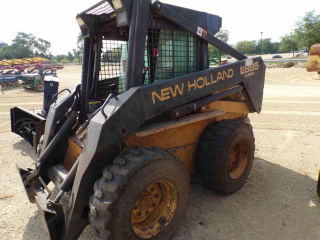 Image of New Holland LX885 equipment image 3