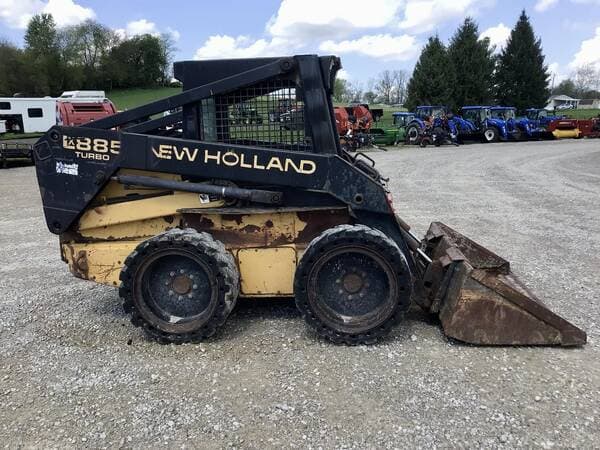 Image of New Holland LX885 equipment image 2