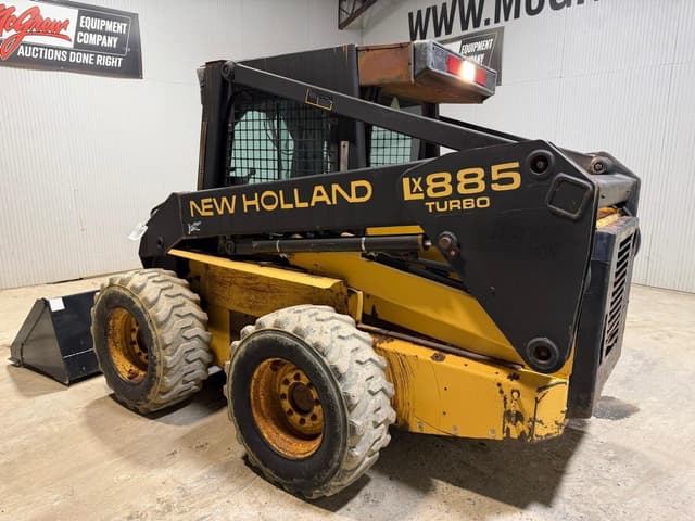 Image of New Holland LX885 equipment image 2