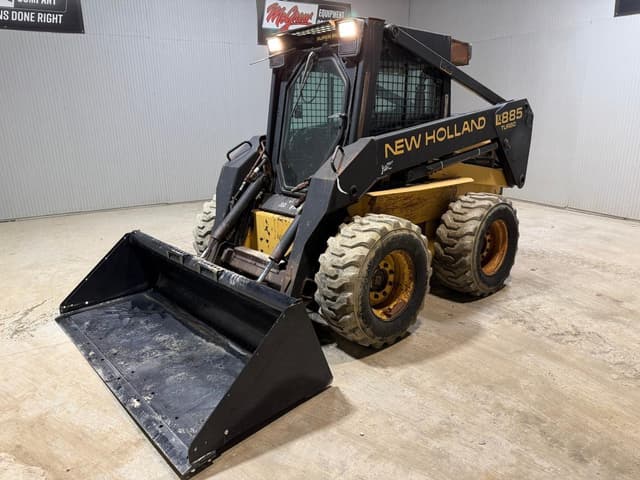 Image of New Holland LX885 equipment image 1