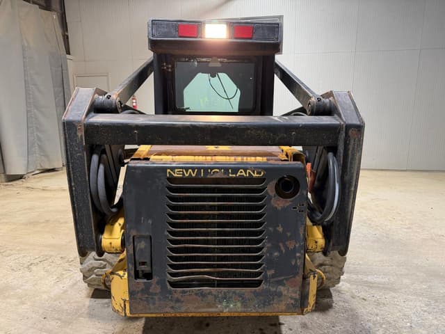 Image of New Holland LX885 equipment image 3