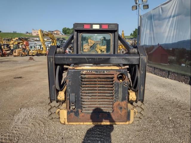 Image of New Holland LX885 equipment image 3