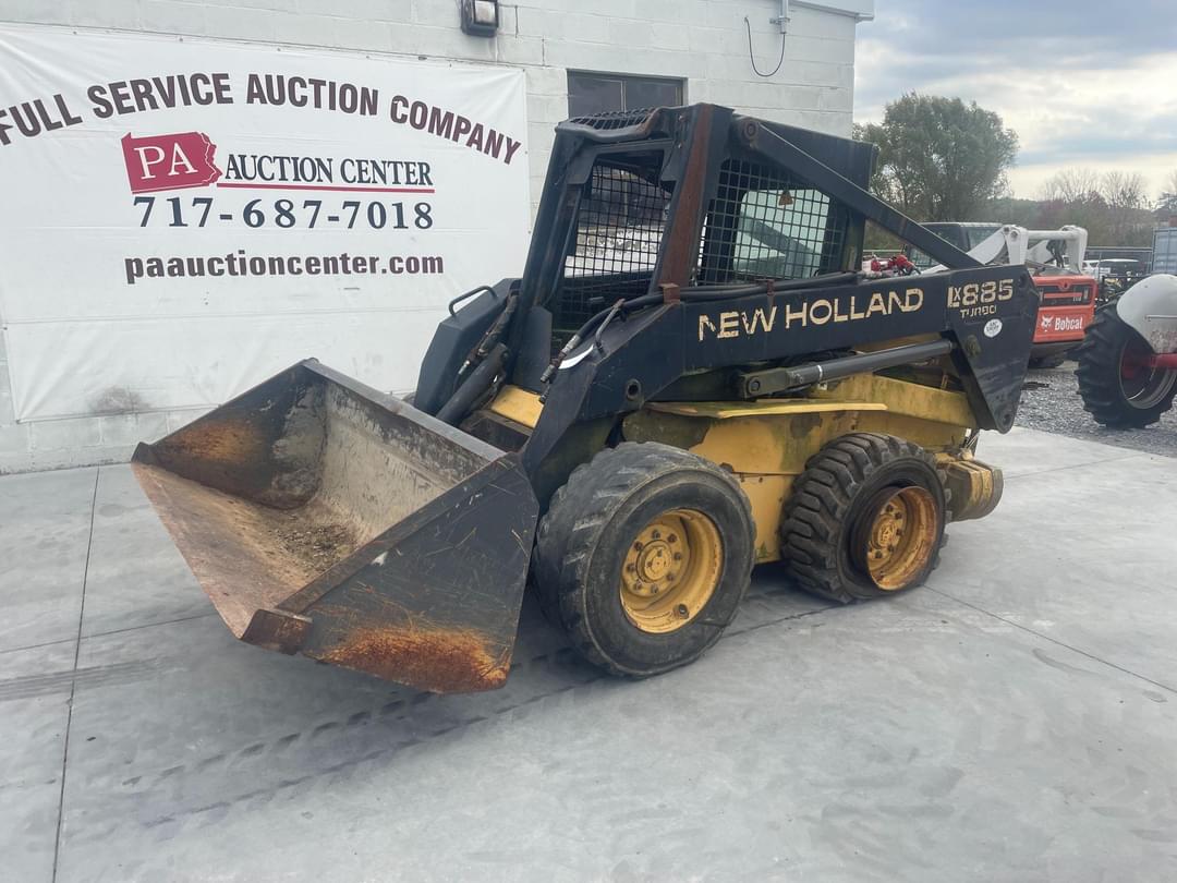 Image of New Holland LX885 Primary image