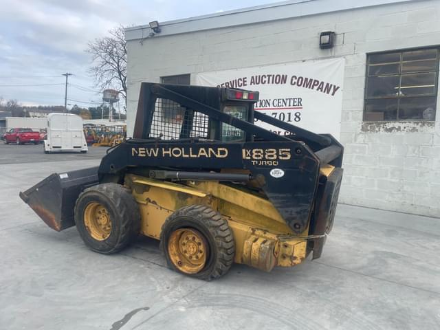 Image of New Holland LX885 equipment image 1