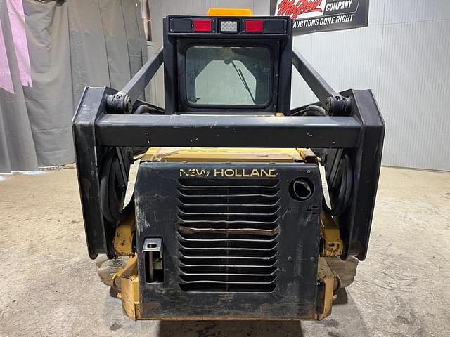 Image of New Holland LX885 equipment image 3