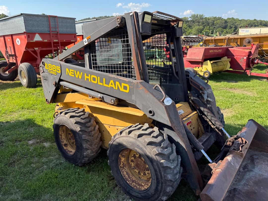 Image of New Holland LX885 Primary image