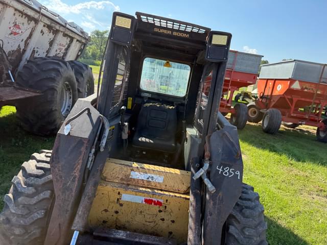 Image of New Holland LX885 equipment image 3