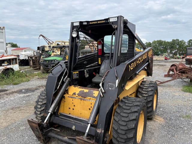 Image of New Holland LX885 equipment image 2