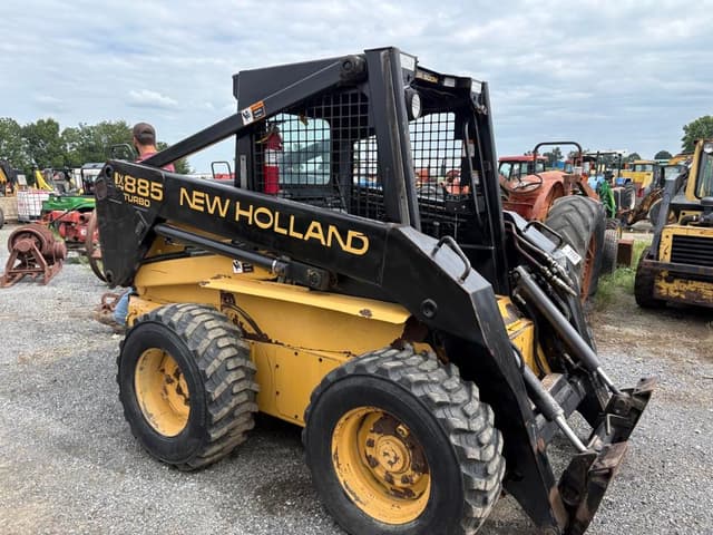 Image of New Holland LX885 equipment image 4