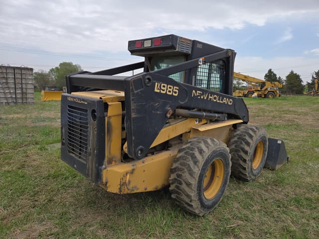 Image of New Holland LX985 equipment image 2