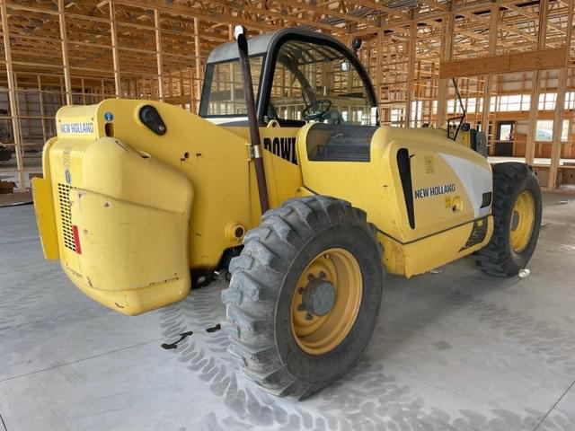 Image of New Holland M428 equipment image 3