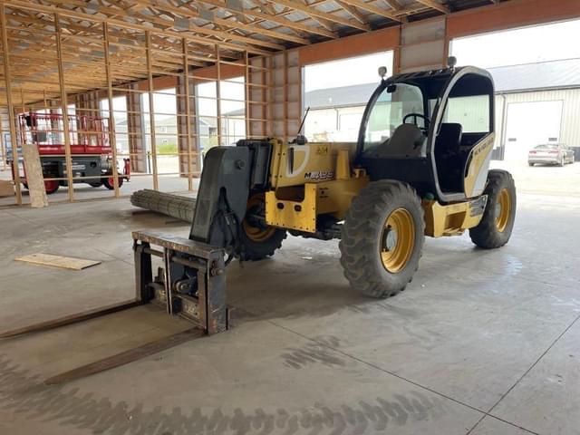Image of New Holland M428 equipment image 1