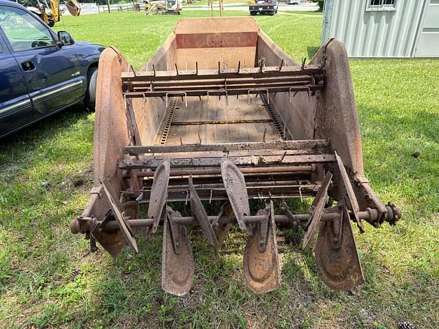 Image of New Holland 202 equipment image 3