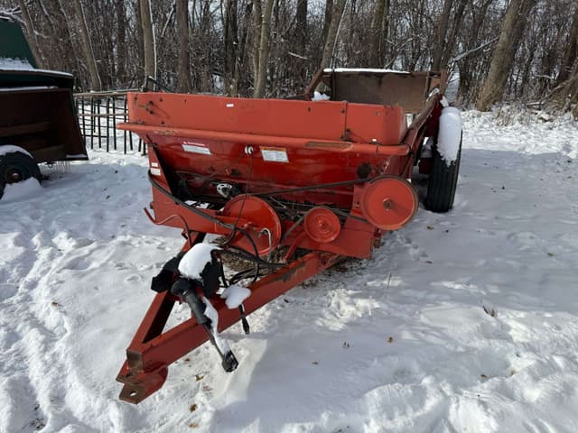 Image of New Holland 185 equipment image 2