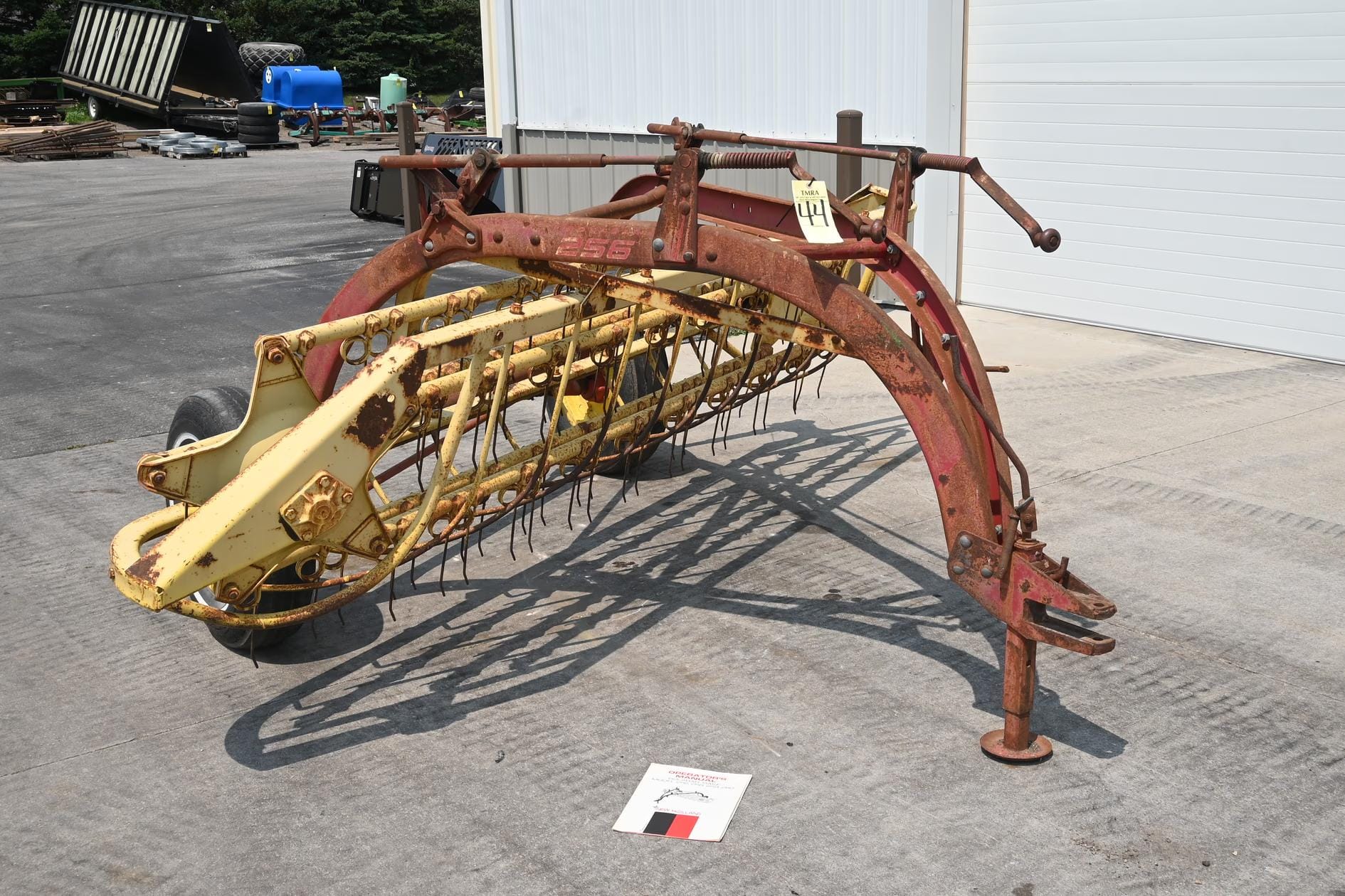 New Holland 256 Equipment Image0