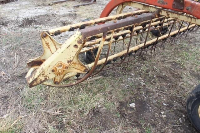 Image of New Holland 259 equipment image 4