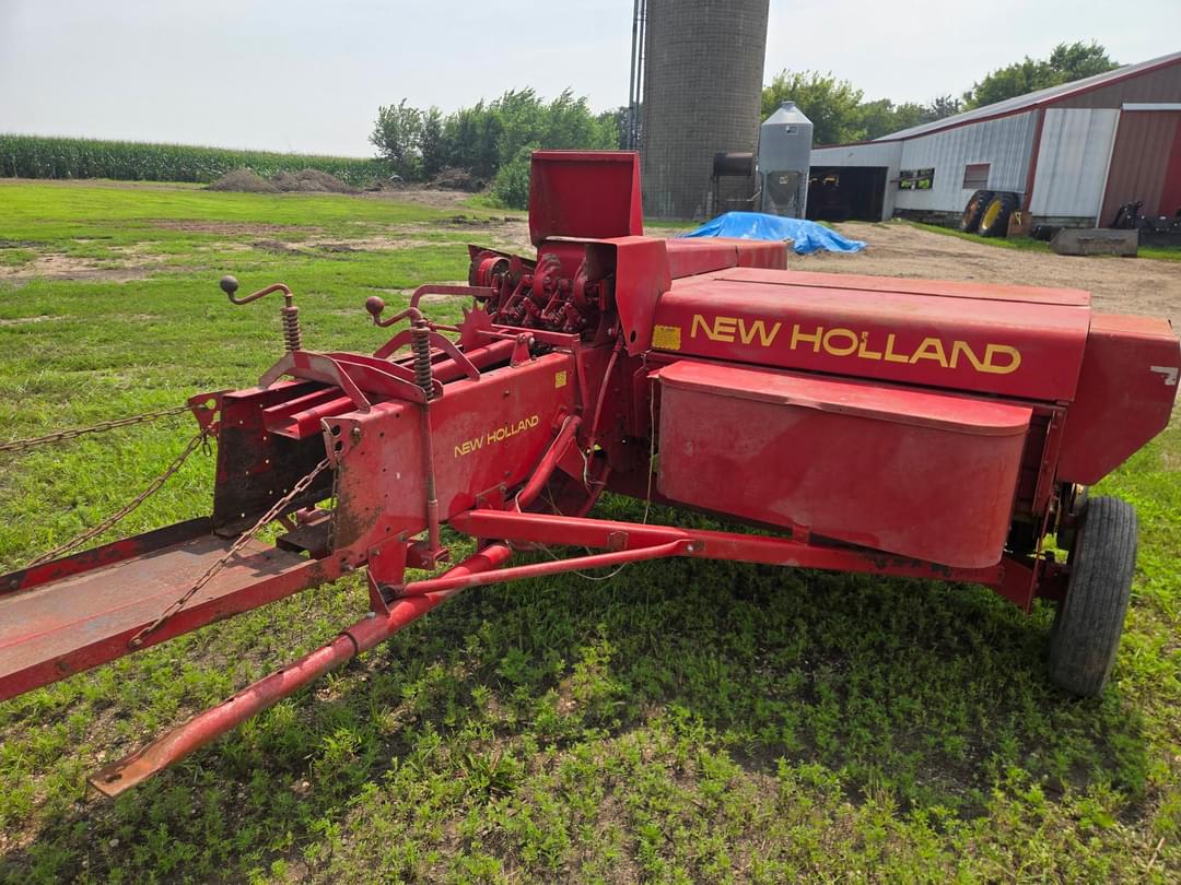 Image of New Holland 275 Primary image
