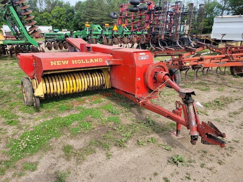 Image of New Holland 275 Image 0