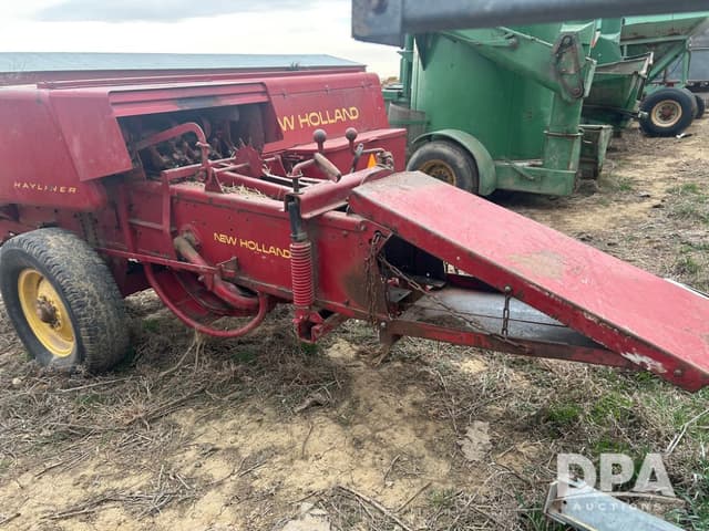 Image of New Holland 277 equipment image 3