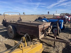 New Holland 300 Image