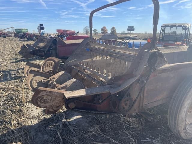 Image of New Holland 300 equipment image 1